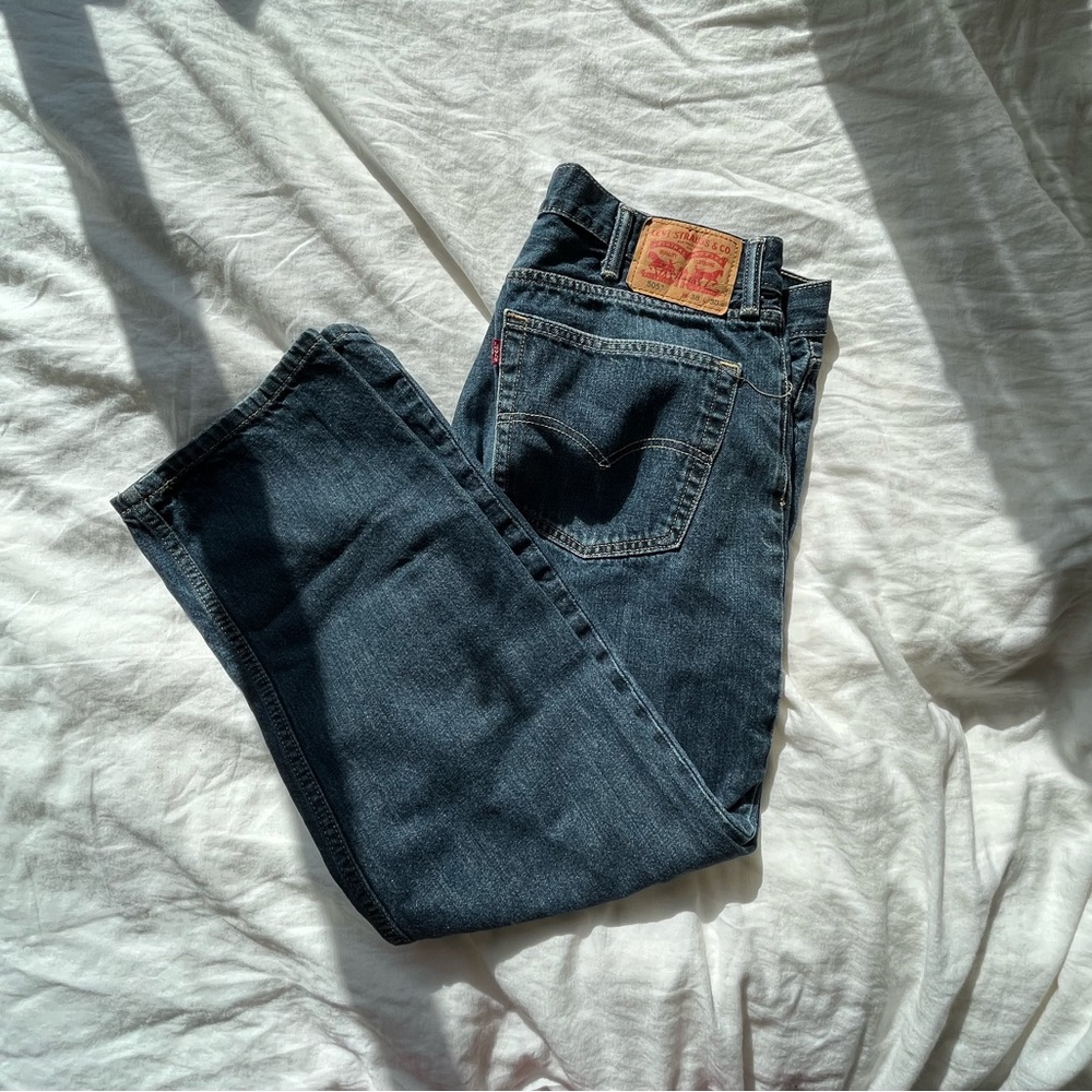 vintage wide leg straight leg dark washed levi’s